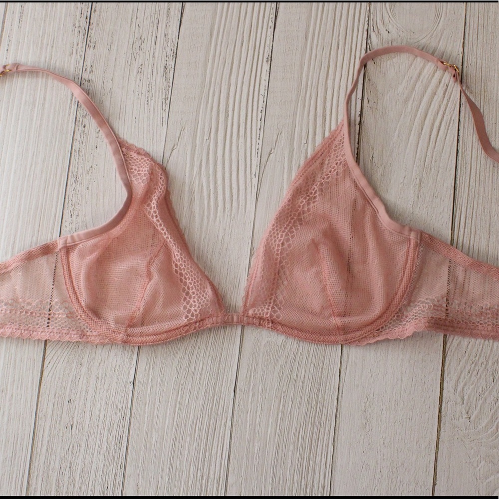 VS Sheer Lace Unlined Bra